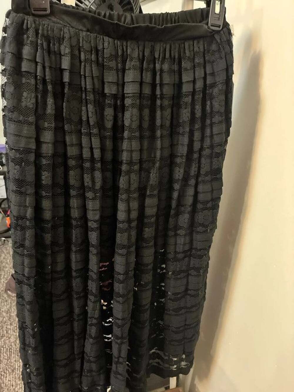 Women’s nwt medium coco & jaimeson long lace black skirt lined to knee